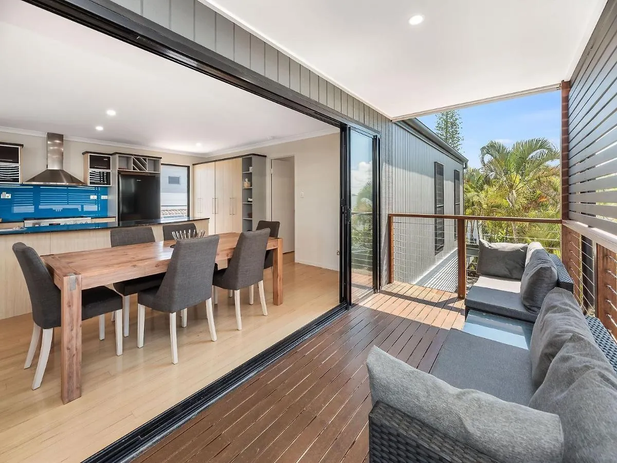 22 Seaview Terrace Moffat Beach Caloundra Avustralya